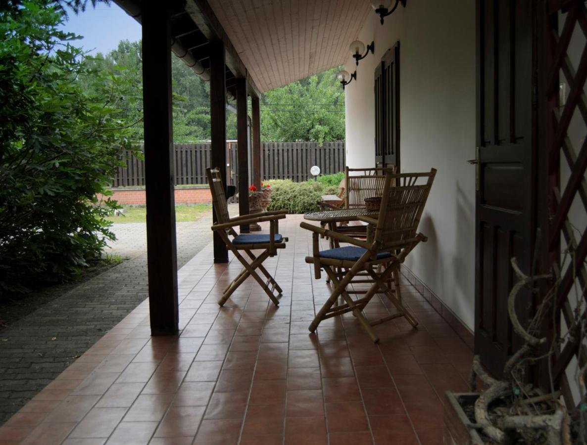 Csongradi Vendegvaro Apartmanok, Szarka Haz 外观 照片